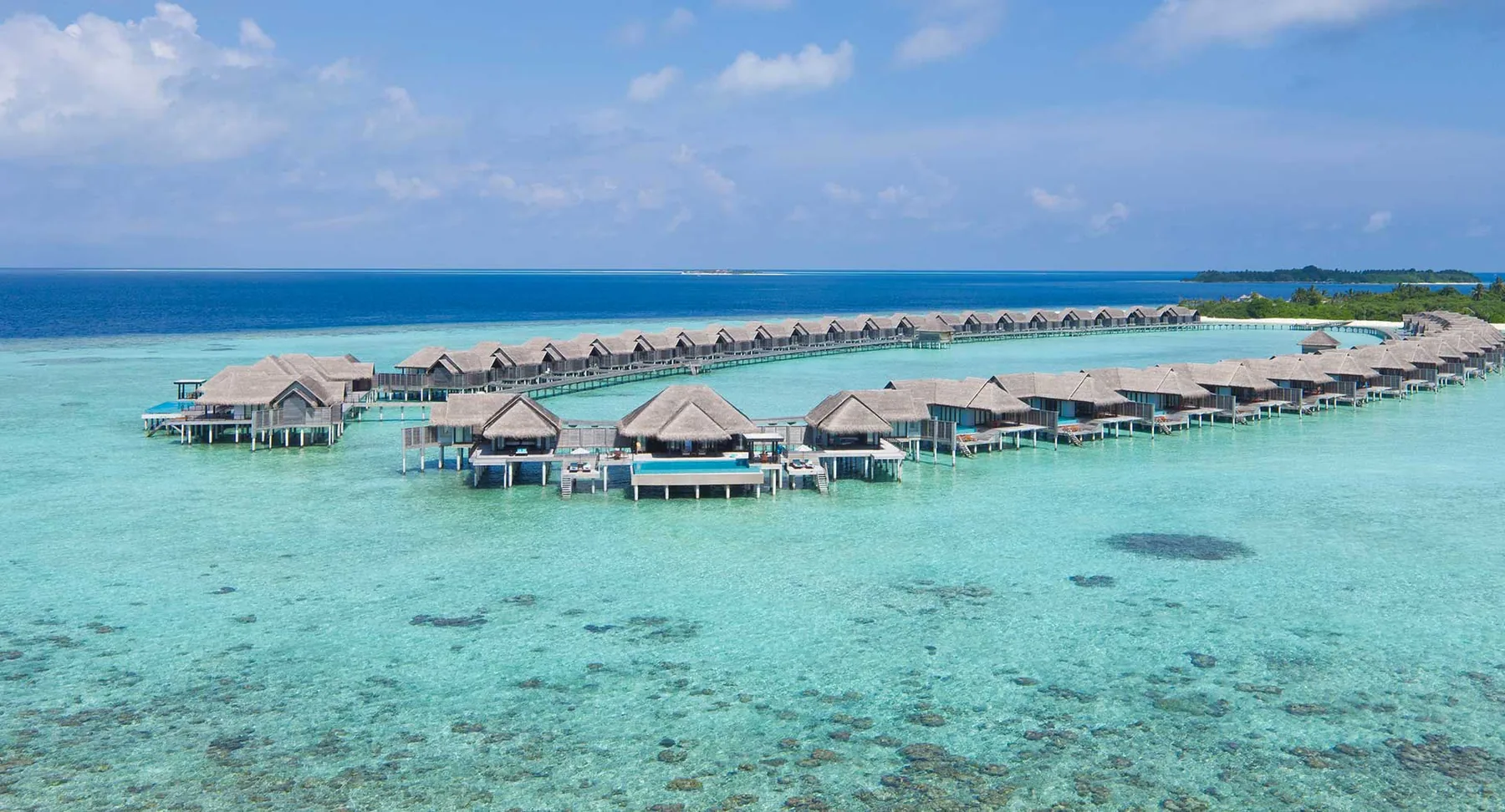Anantara Kihavah Maldives Villas — Виллы над водой