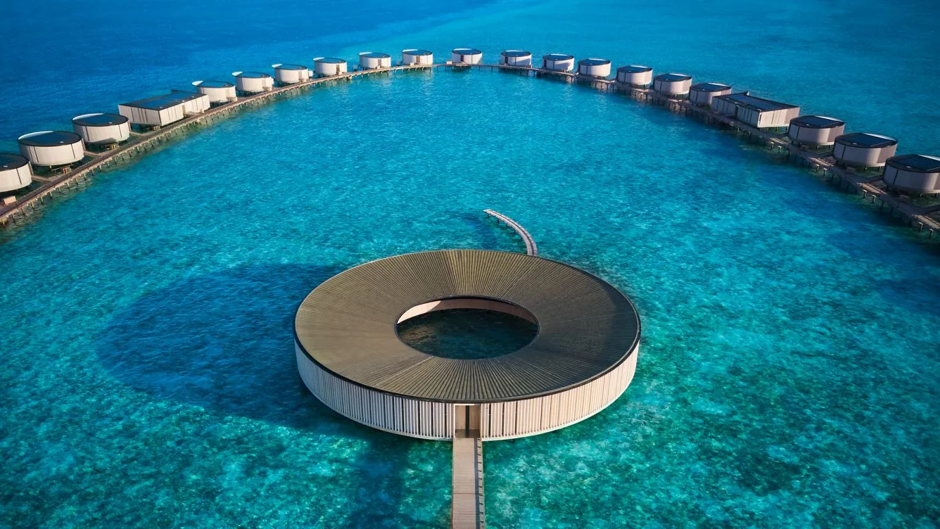 The Ritz-Carlton Maldives, Fari Islands — Кольцевое здание спа